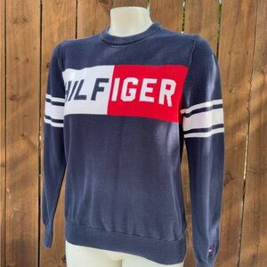 Y2K Vintage Tommy Hilfiger Spell out logo Sweater size XS.